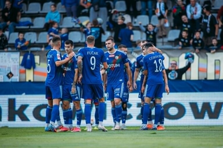 Miedź Legnica rozbija Stal Mielec